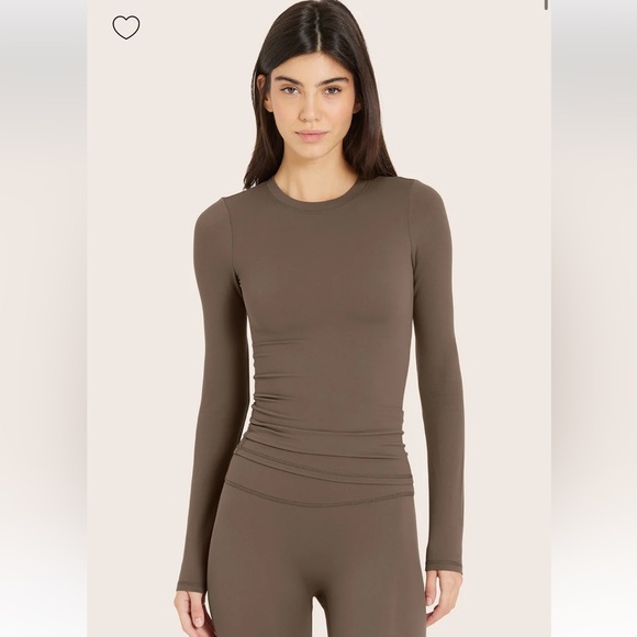 Set Active 3 piece set in Airluxe - Truffle - Picture 4 of 4